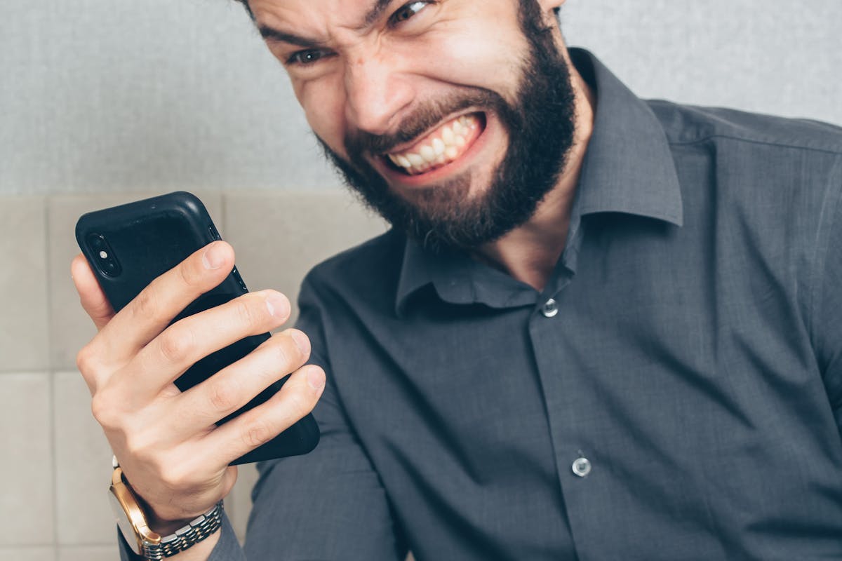 How to Identify Spam Calls and Protect Yourself: A Complete Guide